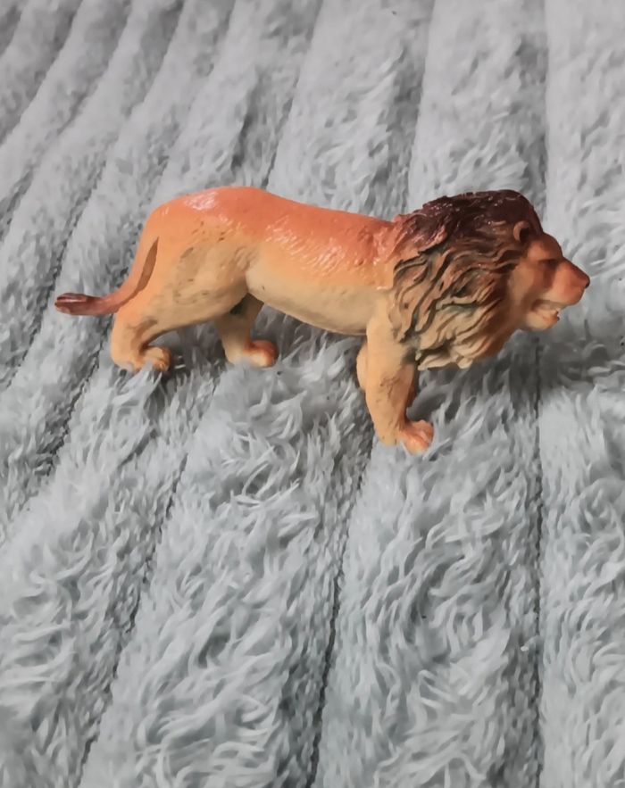 Figurine lion - photo numéro 2