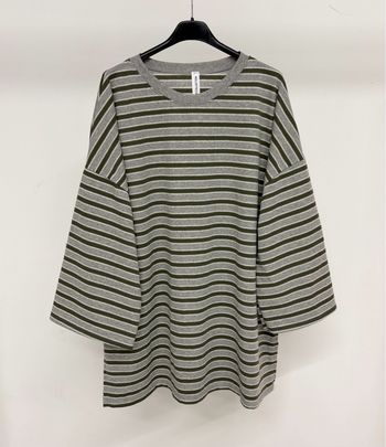 T-shirt rayé oversize – manches larges tendance