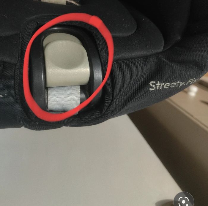 Bouton réglage ceinture streety fix bébé confort