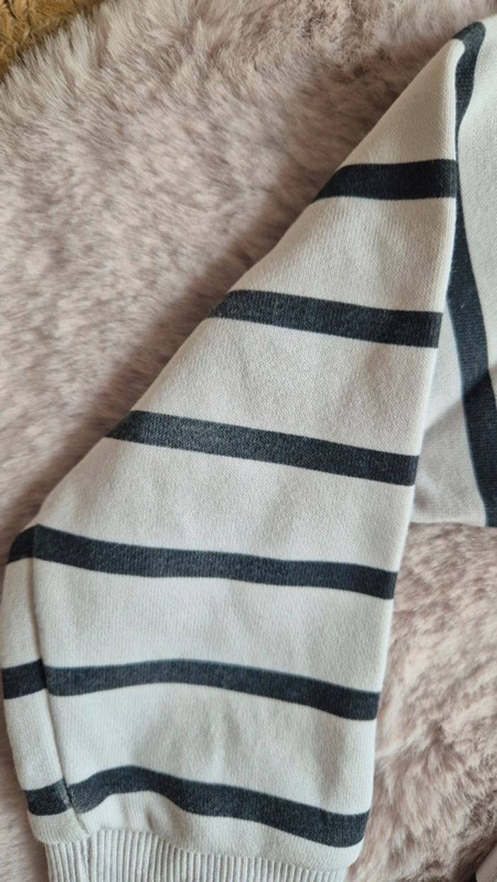 Ensemble sweat marin Kiabi et jeans skinny troué noir Primark 🦊 6 ans - photo numéro 4