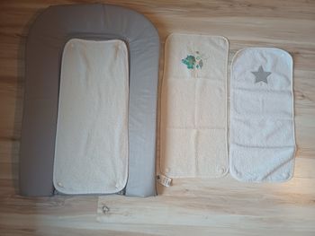 Matelas à langer + 3 protections