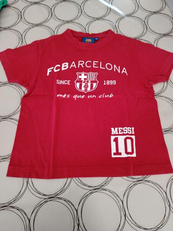 Tee shirt Barça 8 ans comme neuf