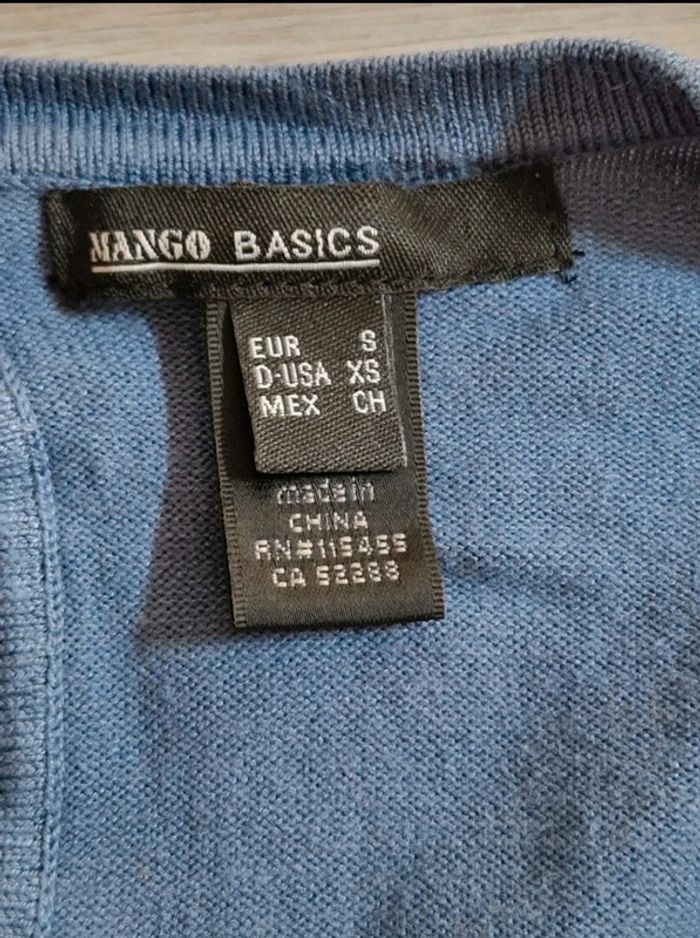 Pull léger bleu avec joli décolleté Mango taille S mais taille petit - photo numéro 2