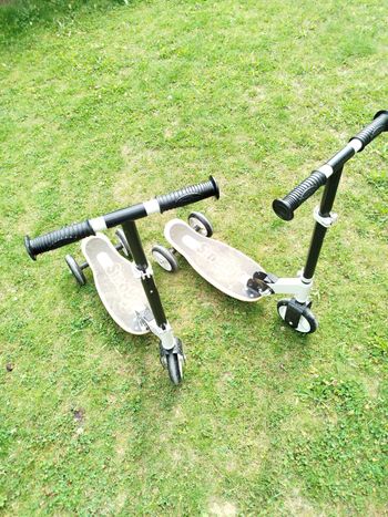 Trottinettes 3 roues ( jumeaux )