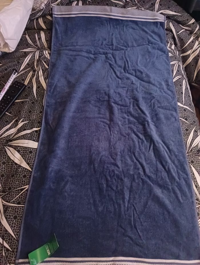 Serviette de bain 100 cm X 50 cm NEUF - photo numéro 3