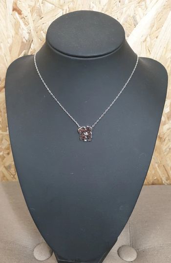 Collier Les Amoureux avec un strass Neuf