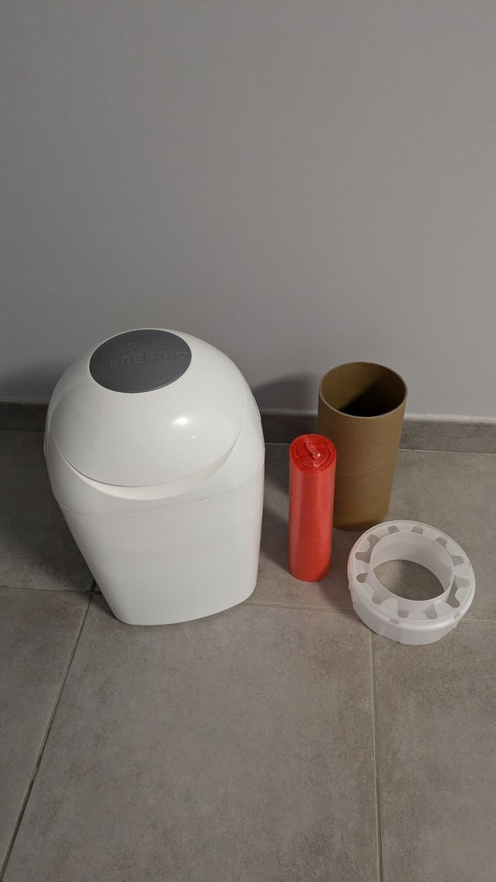 Poubelle à couches avec recharge - photo numéro 2