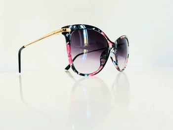 Lunette de soleil femme cats fleurie et dorée verres dégradés UV protection catégorie 3