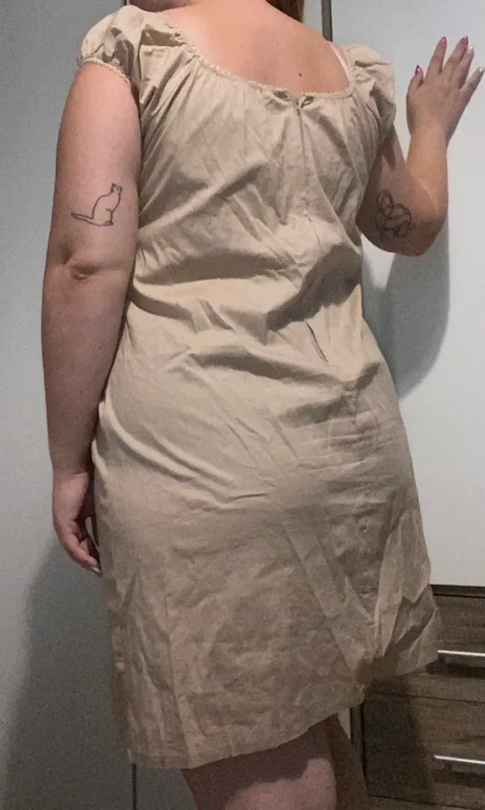 Robe beige - photo numéro 2