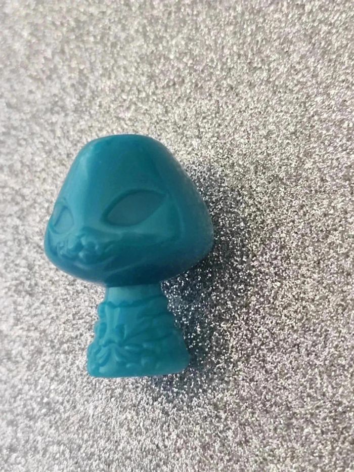 25/ accessoire Monster High décor bleu - photo numéro 3