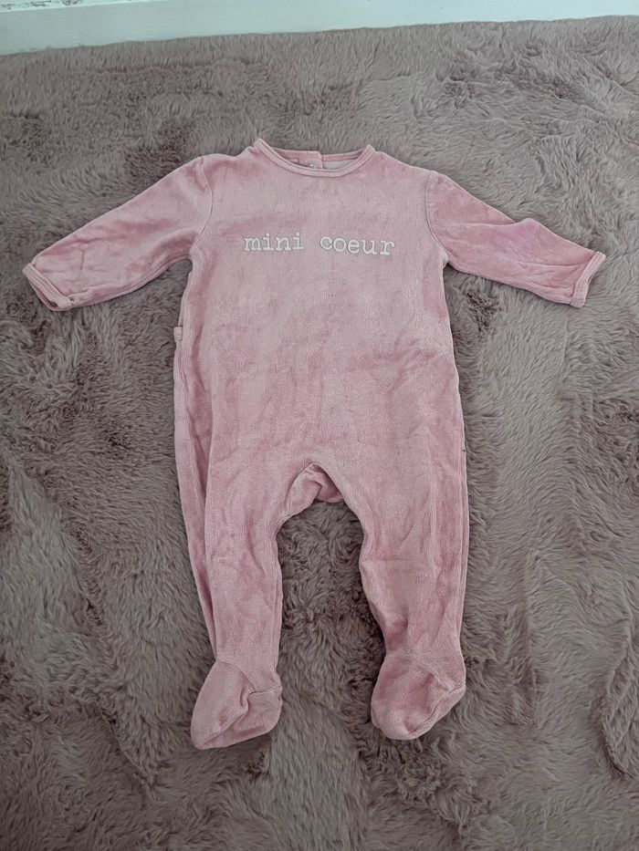 Lot de pyjama 6 mois - photo numéro 4