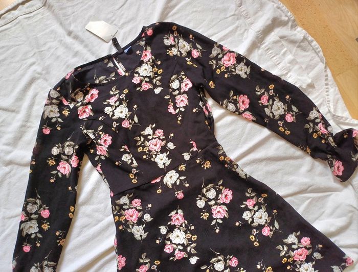 Robe H&M taille 34 neuve - photo numéro 6