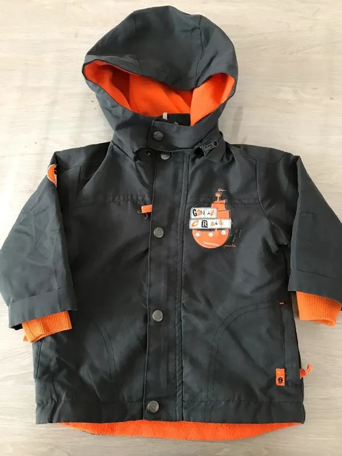 manteau à capuche mi-saison
