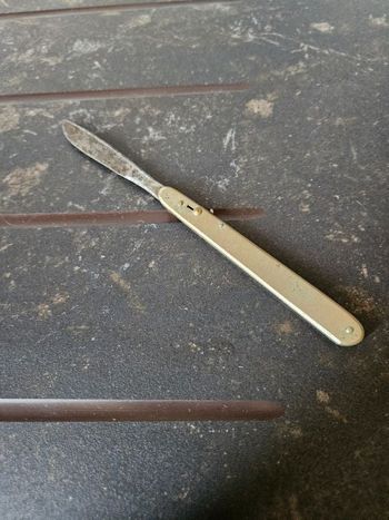 Ancien petit outil scalpel
