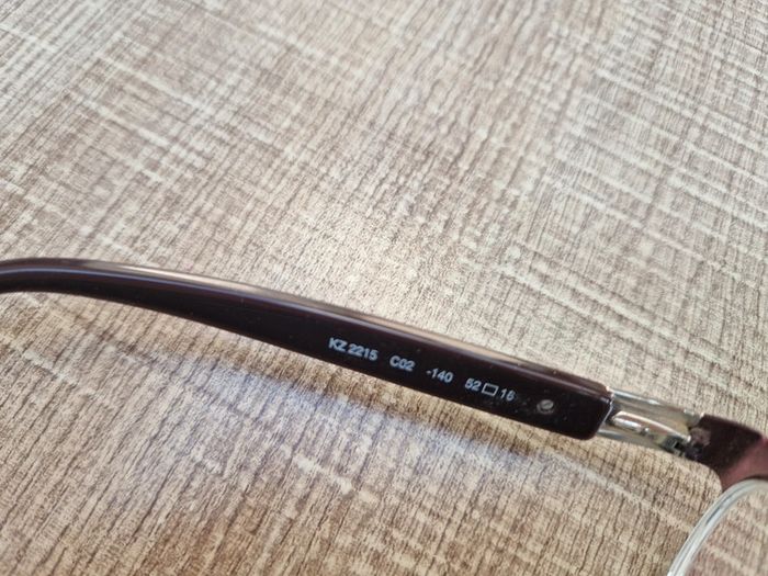 Monture de lunettes Kenzo en très bon état - photo numéro 3