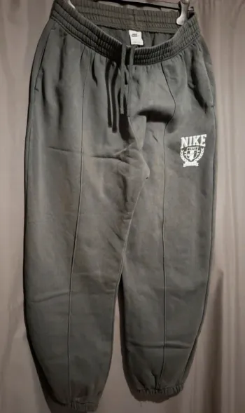 Jogging gris Nike taille L Neuf