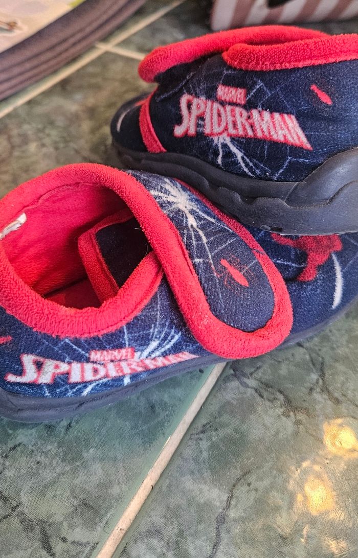 Chaussons spiderman - photo numéro 2