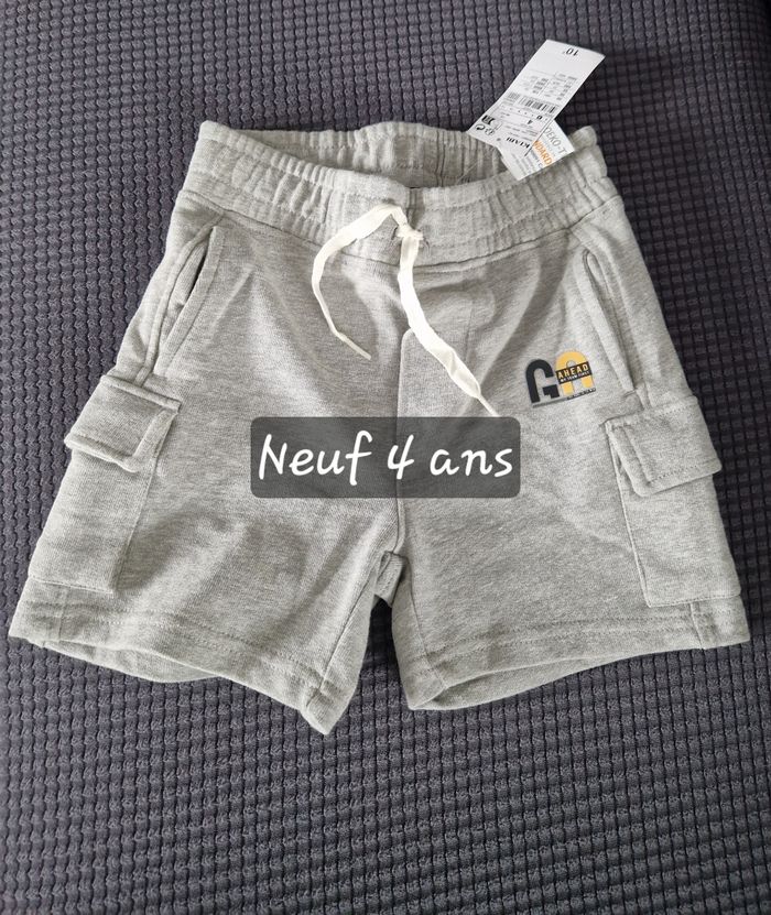 Short neuf 4 ans