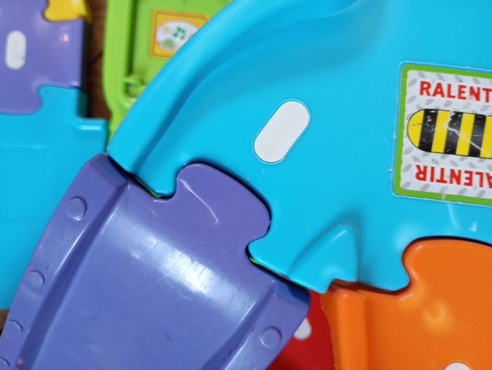 Garage tut tut avec 2 tours de lancement et 3 voitures - photo numéro 8