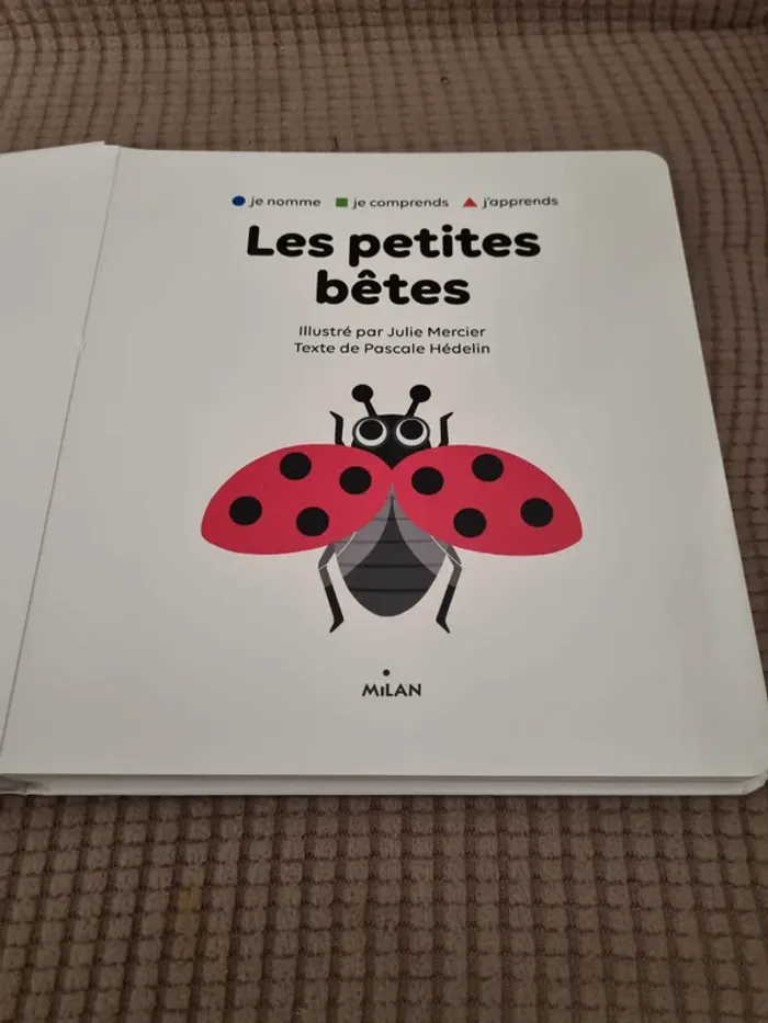 Livre "les petites bêtes " - photo numéro 2