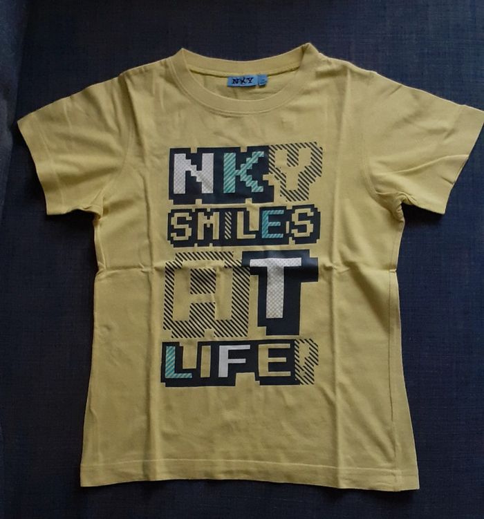 Joli tee-shirt jaune