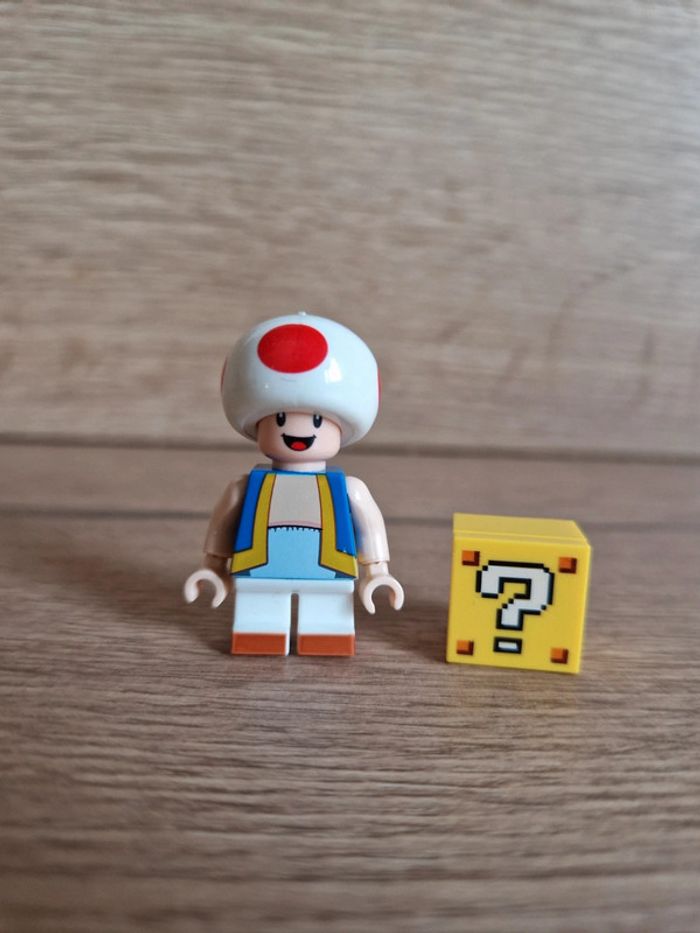 Figurine type lego Toad / Super Mario