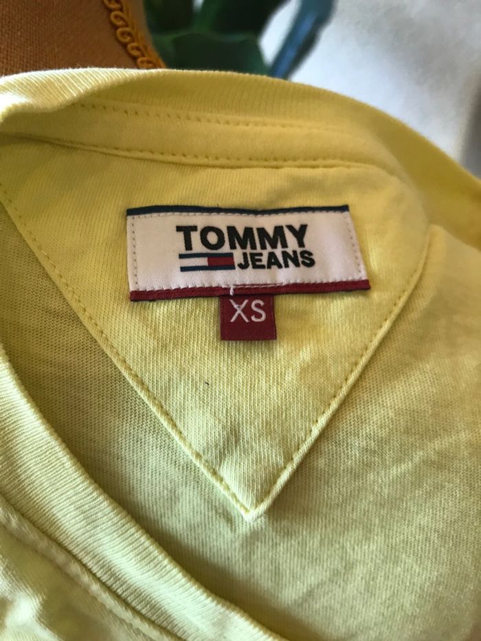 Tommy jeans t shirt taille xs neuf jaune - photo numéro 6