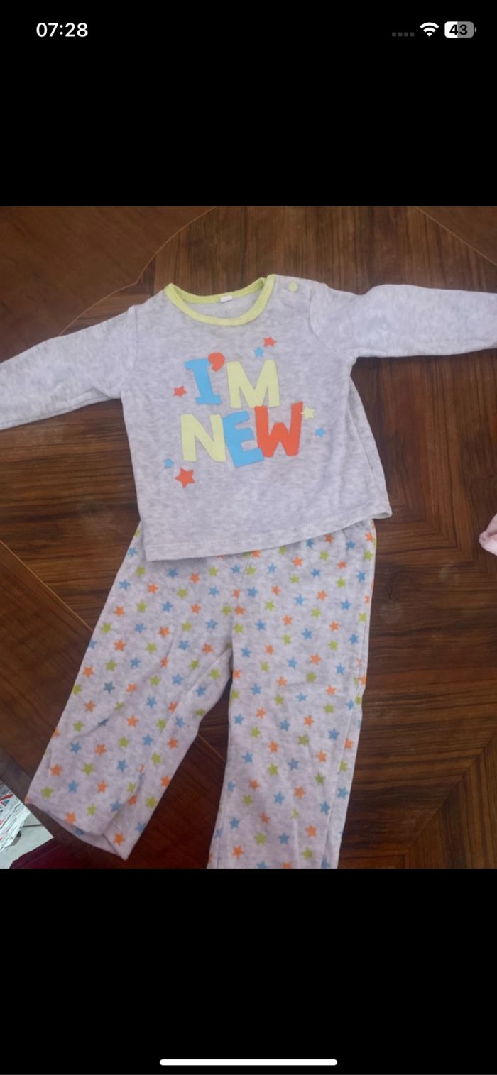 Lot pyjamas 12 mois hiver - photo numéro 2