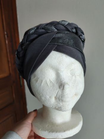 Bonnet turban gris avec tresse