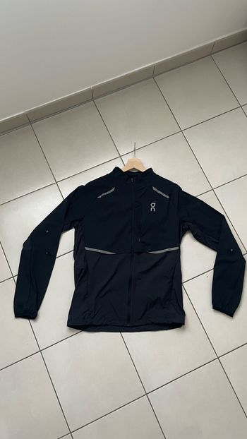 Veste de sport On Running noire 🏃‍♂️