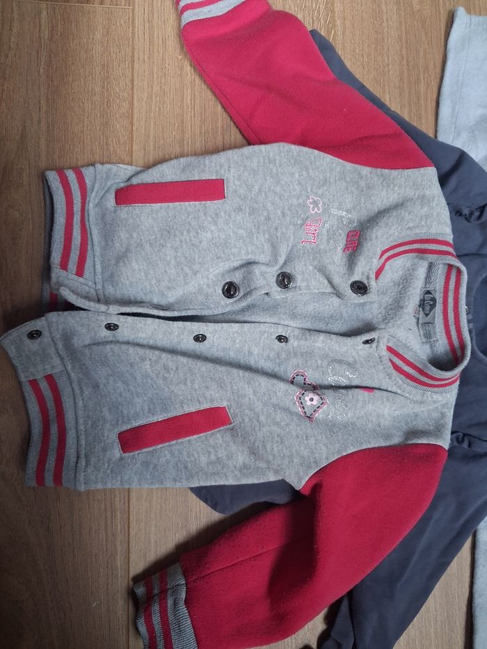 Lot de 3 pulls bébé 24 mois - photo numéro 4
