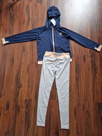 Ensemble de sport sweat zippé et legging - taille 12 ans