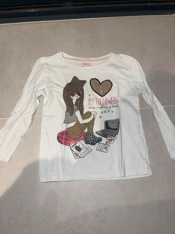 T-shirt manches longues tex, taille 3-4 en parfait état
