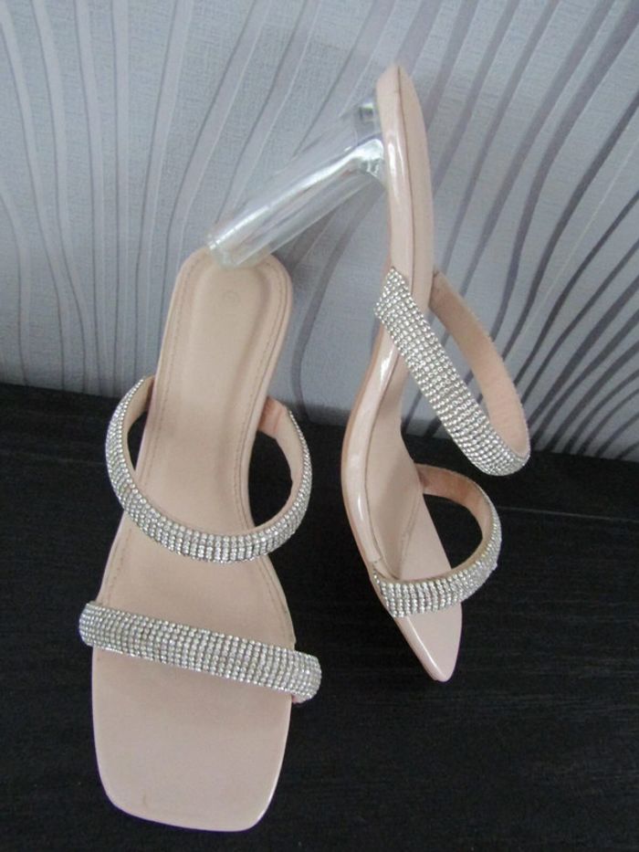 mules sabots sandales a strass talon haut et stable en bakélite transparent pointure indiquée 39