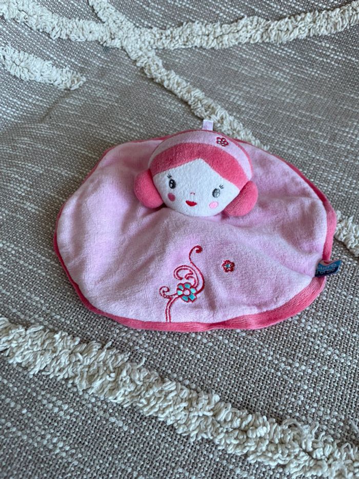 Peluche doudou plat 19cm sucre d’orge poupée fille rose fuchsia très bon état