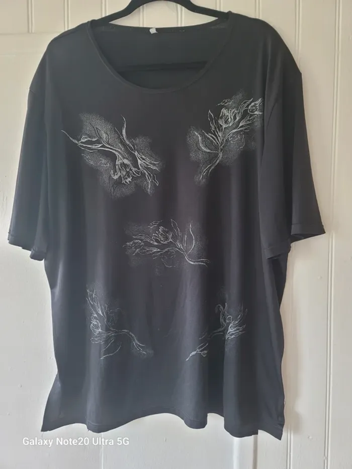 Tee shirt