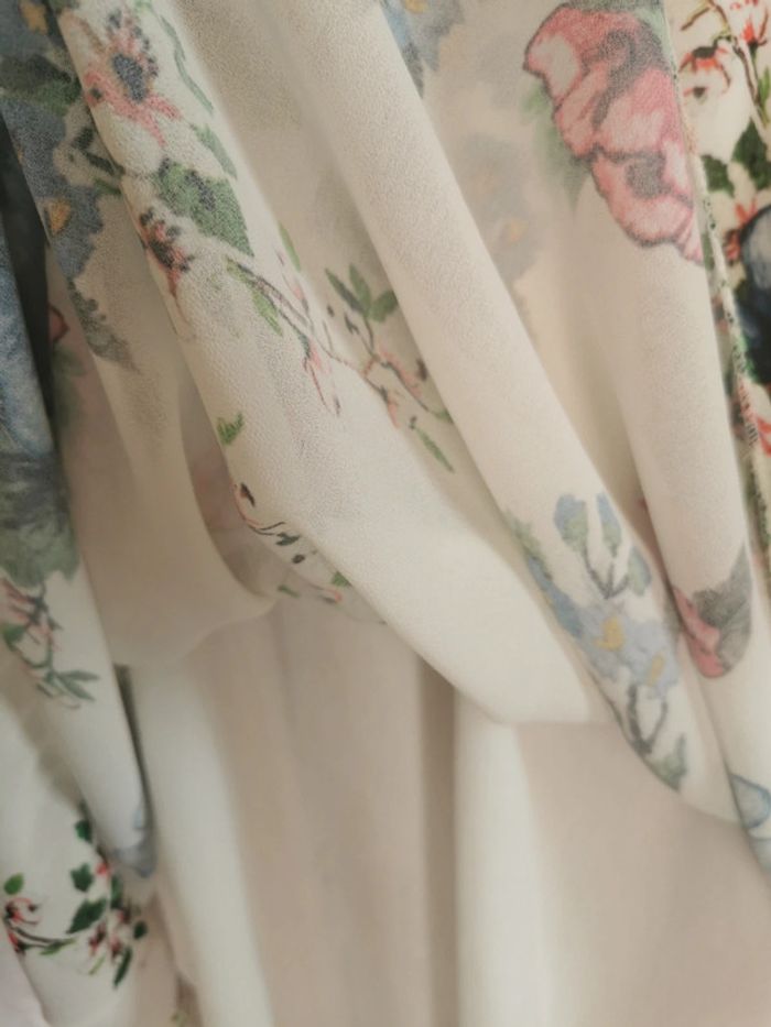 🌺 Robe écrue. Imprimé floral bleu et rose. Taille 38 - photo numéro 3