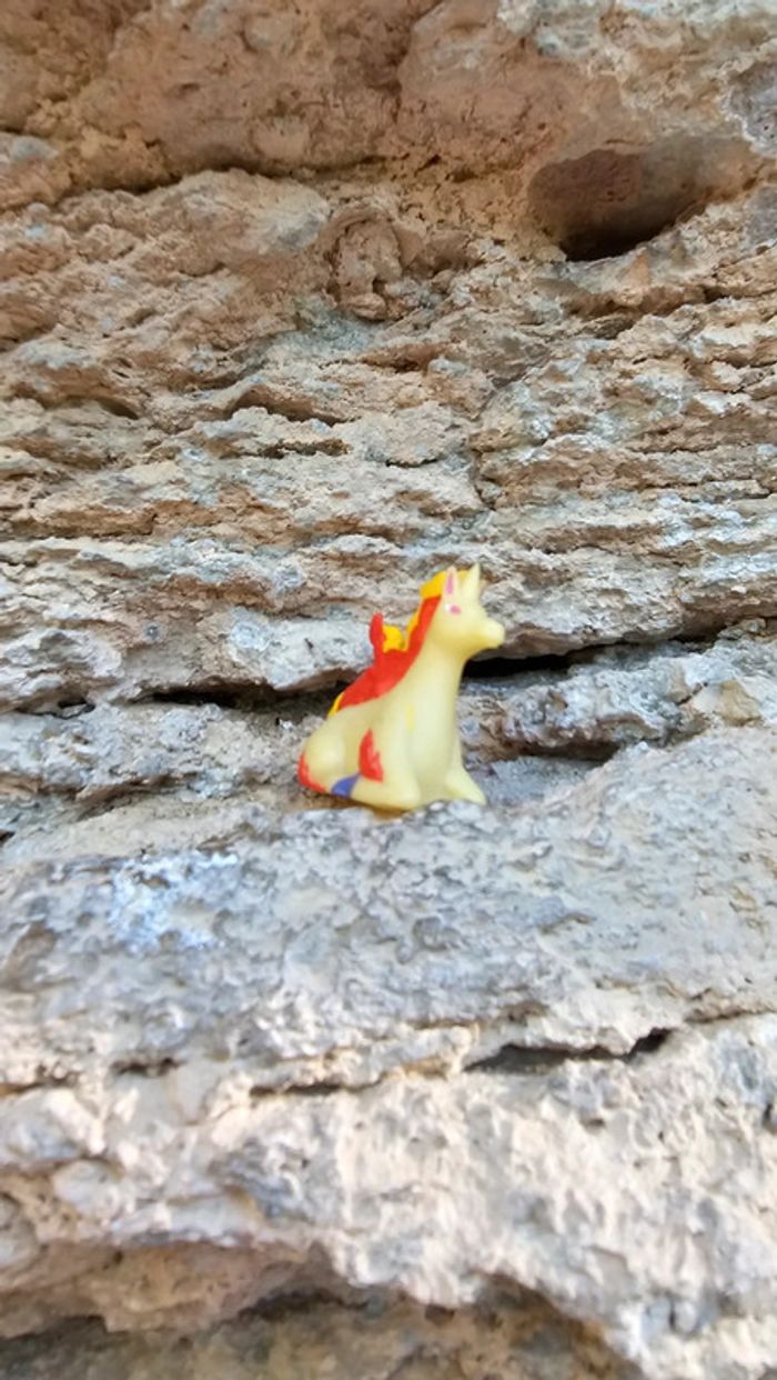 Super figurine Pokemon Nintendo finger puppet galopa