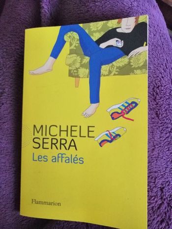 Livre Les affalés de Michele Serra en très bon état