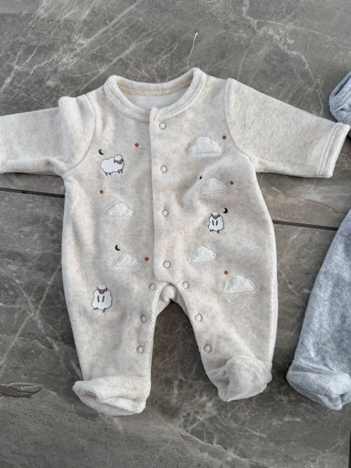 2 pyjamas en velours