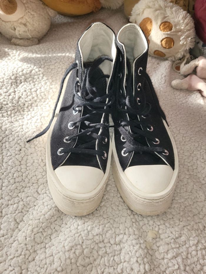 Converse - photo numéro 2