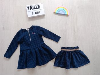 Lot robe jupe taille 4 ans
