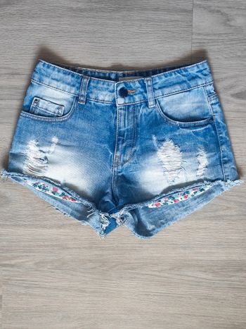 Mini short en jean bleu délavé troué ananas rose / Pimkie - 32/XXS