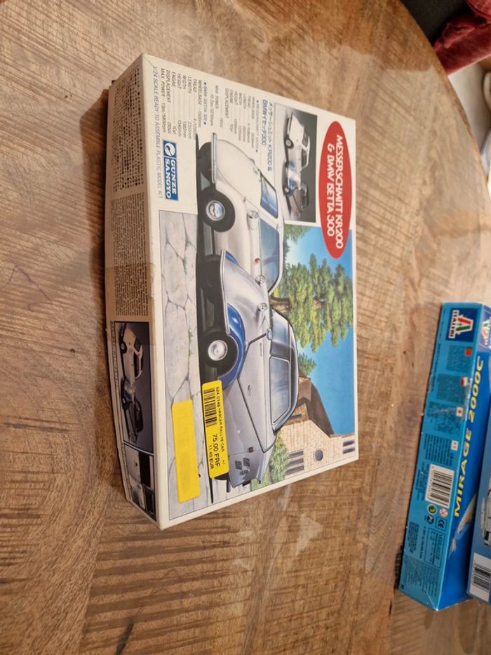 Maquette messerschmitt kr200 et bmw isetta 300