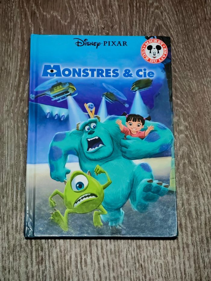 Livre Disney Pixar Mickey le club du livre Monstres & Cie