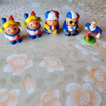 Lot footballeurs Kinder