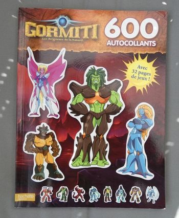 Livre de jeux + 600 autocollants Gormiti neuf