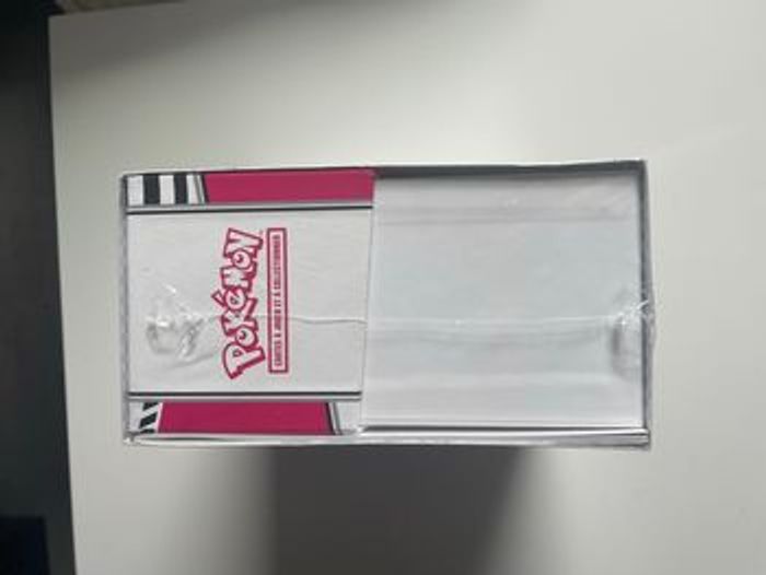 ETB Pokémon 10.5 Flamme Blanche - Parfait état - photo numéro 4