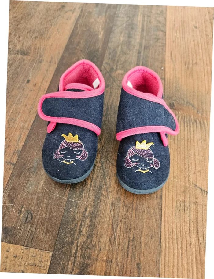 Chaussons fille pointure 26 - photo numéro 2