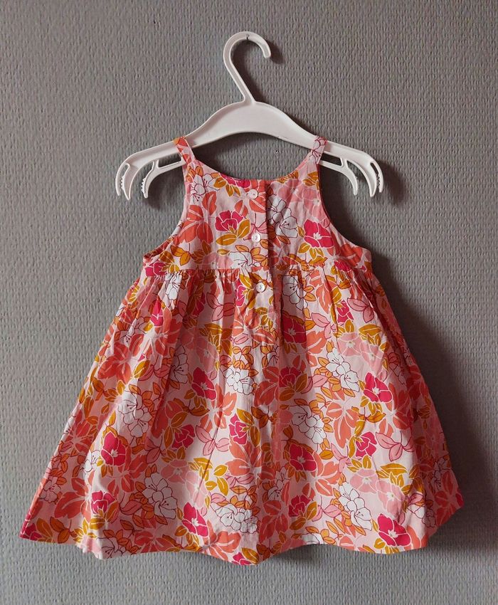 Robe fleurie (culotte comprise) - photo numéro 2